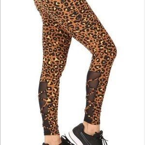 Shosho- leopard print leggings size: L
